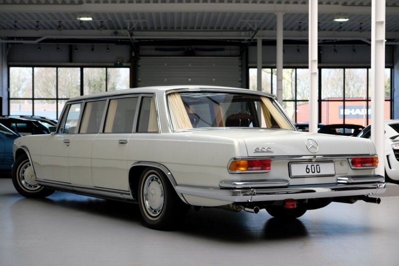 В Нидерландах продается классический Mercedes-Benz Pullman с салоном от современного Maybach