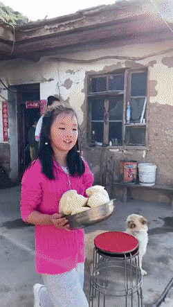 Гифки с девушками