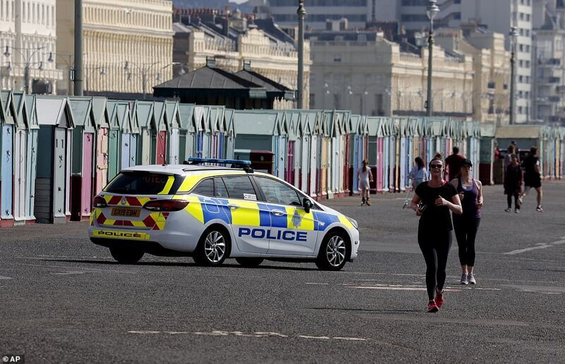 Фоторепортаж: как британцы нарушают карантин