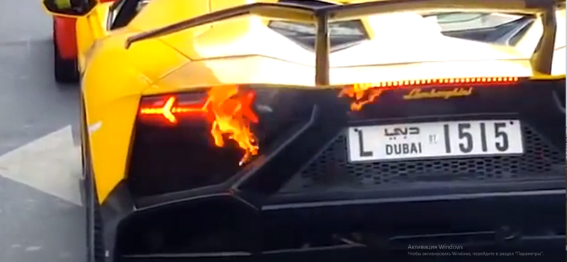 Владелец Lamborghini решил попонтоваться, но что-то пошло не так