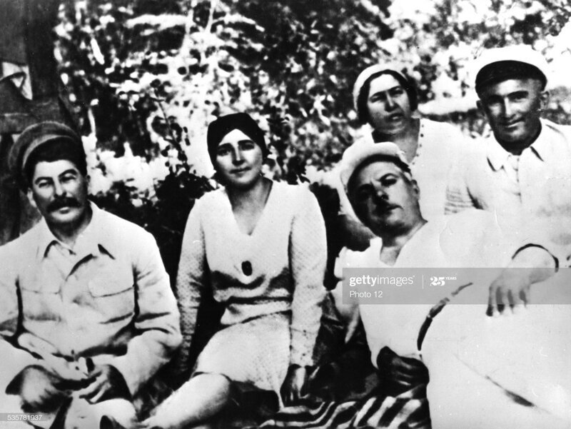 Сталин, Ворошилов, с женами, пикник в Сочи, 1929 год