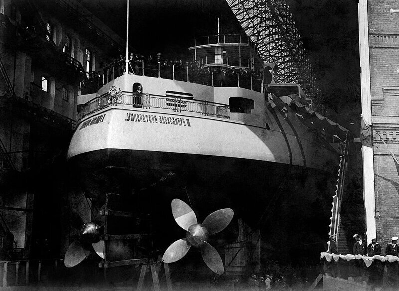 Эскадренный броненосец “Император Александр III” (класса Бородино) на Балтийском заводе в Санкт-Петербурге, затонул в русско-японской войне, август 1901 года