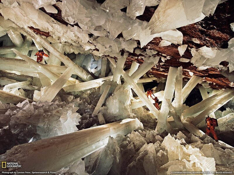 В пещере гигантских кристаллов, Мексика
