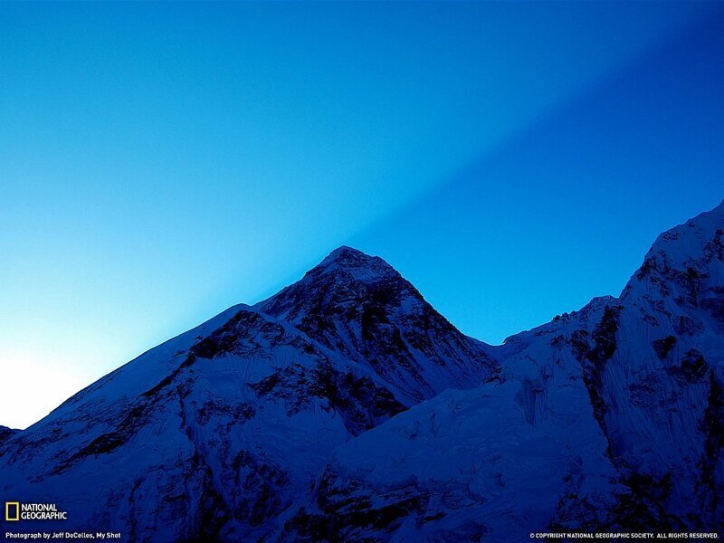 Восход над горой Эверест
