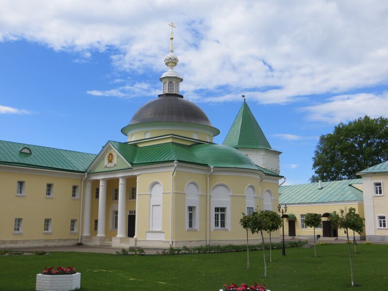 Николо-Пешношский монастырь