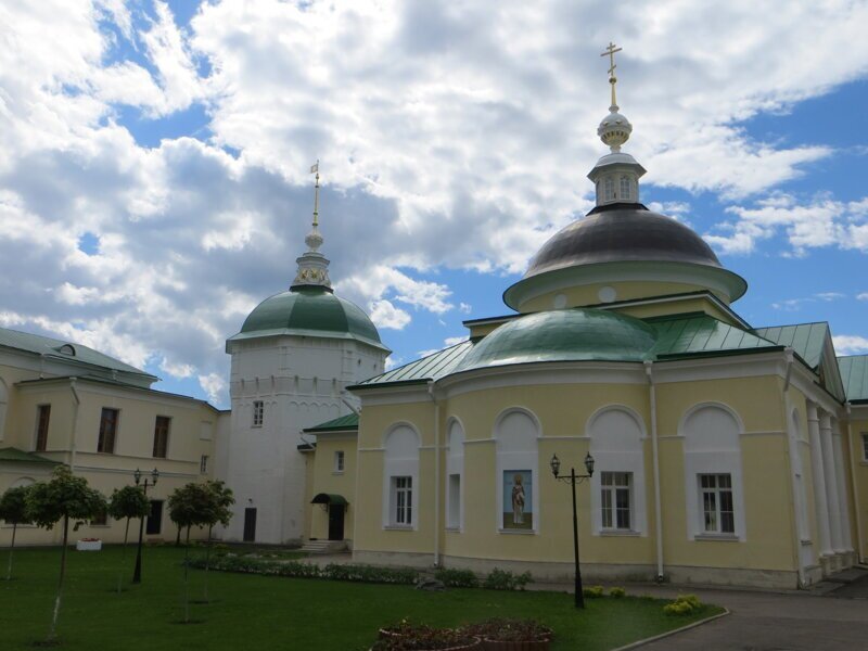Николо-Пешношский монастырь