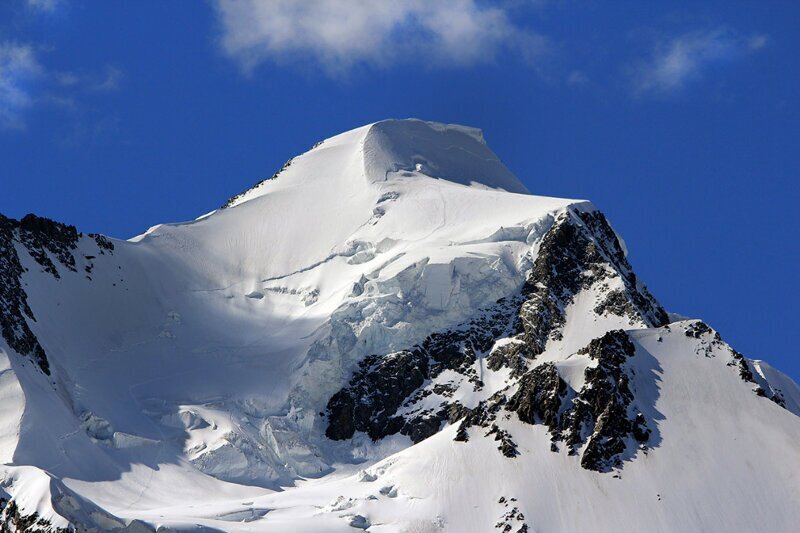 Гора Белуха — символ Алтая, самая высокая гора Алтая и Сибири