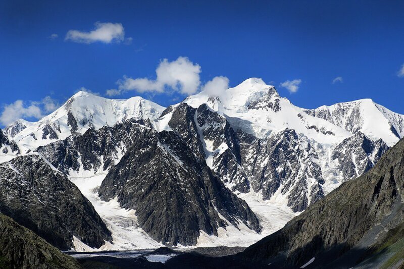 Гора Белуха — символ Алтая, самая высокая гора Алтая и Сибири