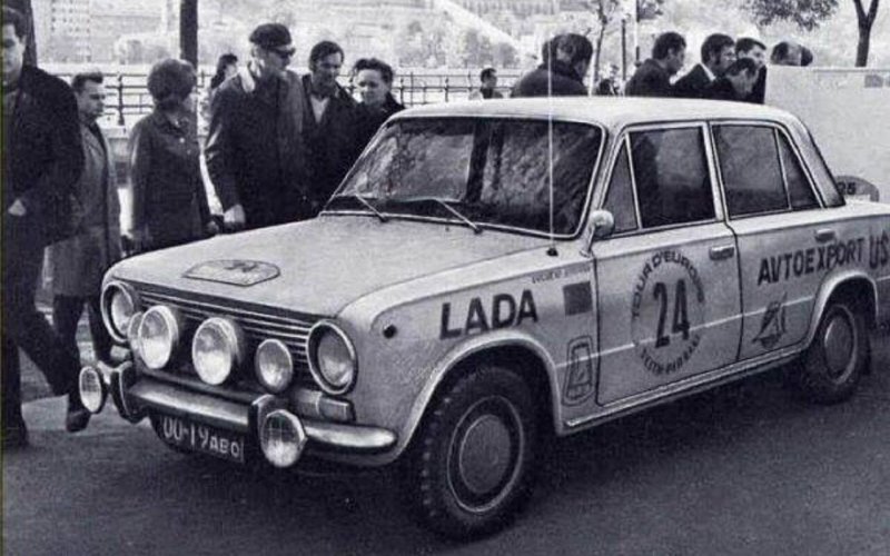 По случаю 50-летнего юбилея на АвтоВАЗе создали копию раллийной «копейки» 1971 года