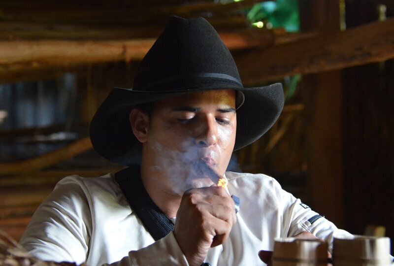 Как на Кубе делают сигары?