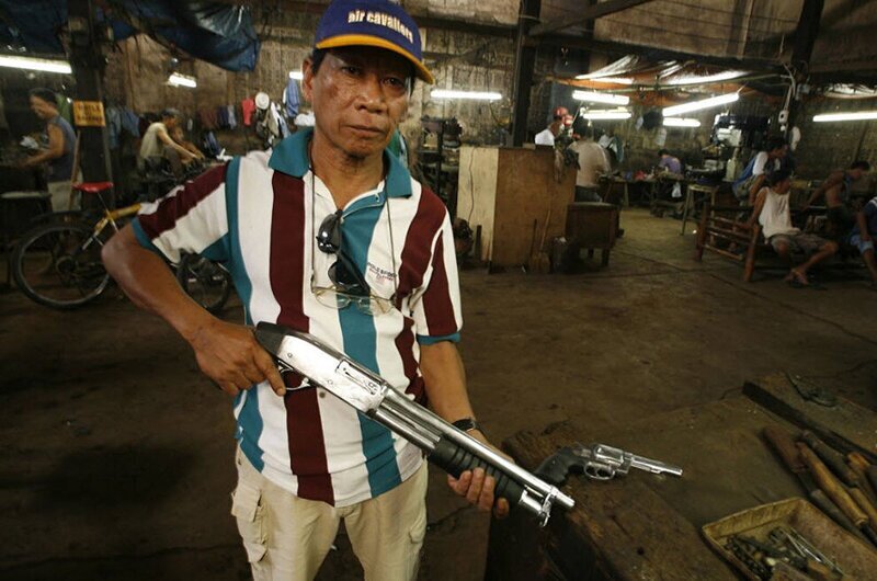 Как на Филиппинах делают оружие