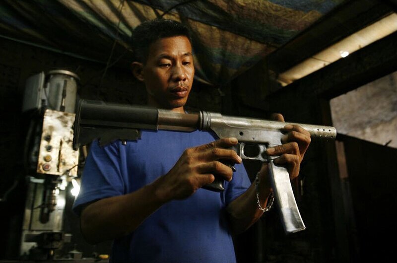Как на Филиппинах делают оружие