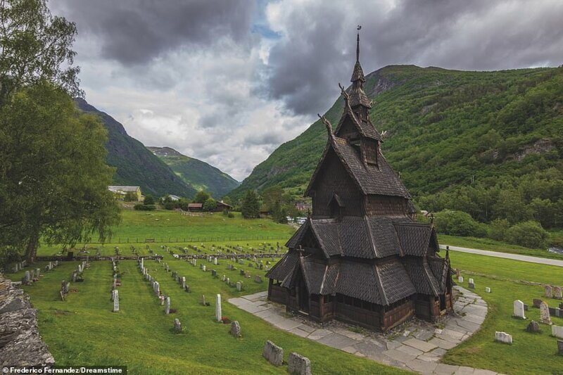 Деревянная церковь Боргунд, Согн-ог-Фьюране, Норвегия