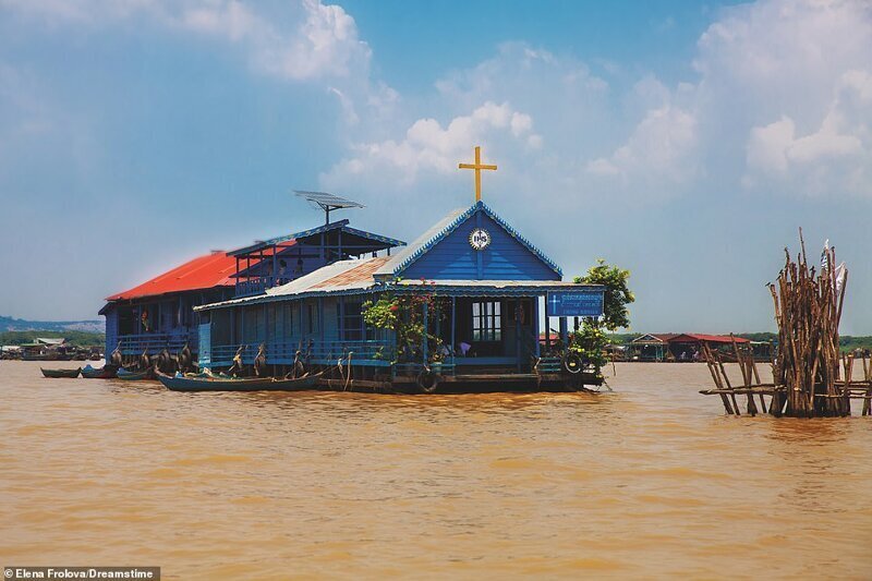 Католическая церковь, озеро Тонле Сап, Камбоджа
