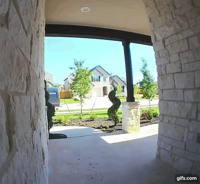 Забыл поставить на ручник