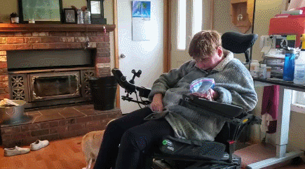 Пришла на помощь