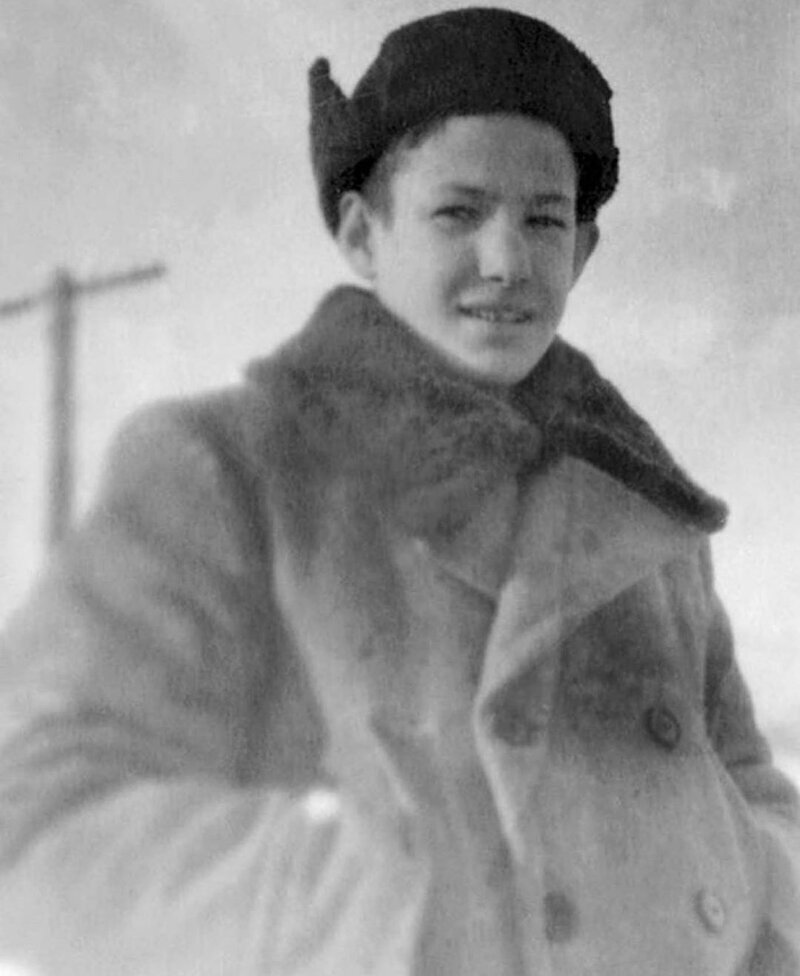 Старшеклассник Борис Ельцин. Зима, 1948 год.