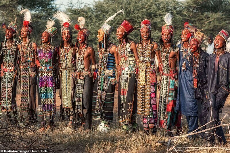 Конкурс мужской красоты племени водаабе