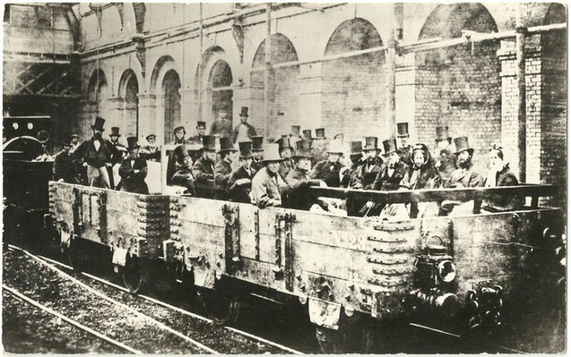 Первая в истории поездка в метро… Лондон, 1863 год.