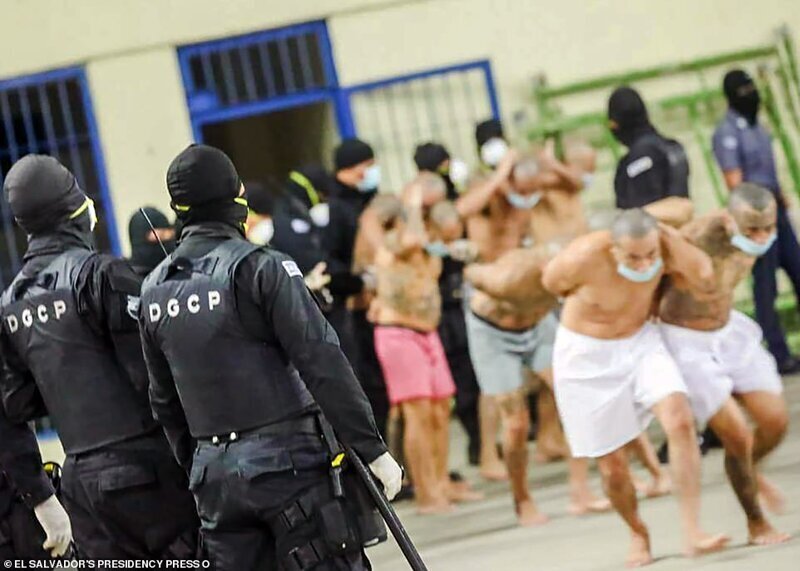 В сальвадорских тюрьмах ужесточили режим, наплевав на карантин