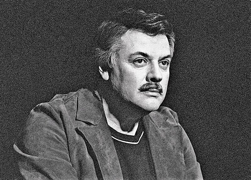 Постановщик спектакля и исполнитель главной роли в спектакле "Страсти Черноморья" Александр Ширвиндт. 1988 год. 