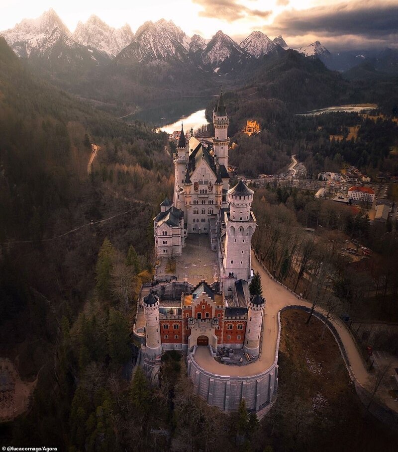 Замок Нойшванштайн в Швангау, Германия