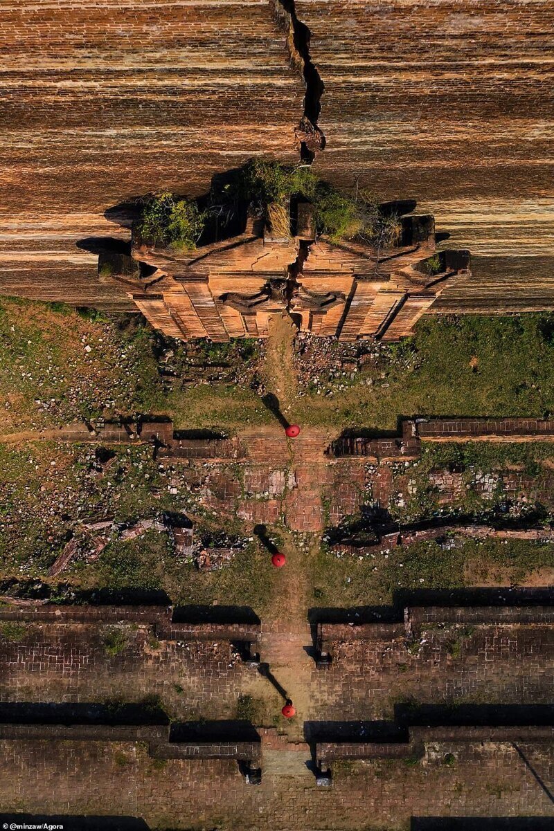 Буддийская ступа, Мьянма. Трещина по центру - результат землетрясения