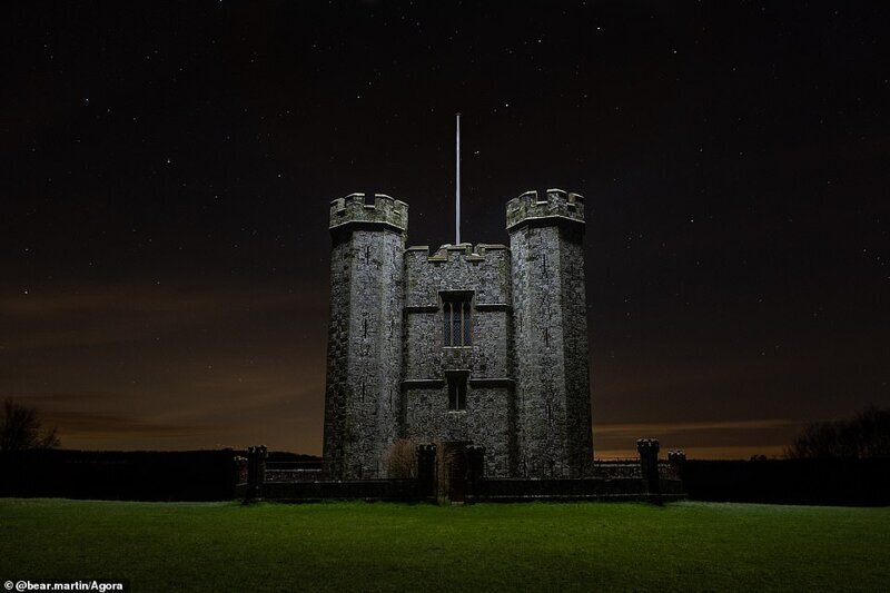 Вид на замок Арундел ночью, Великобритания