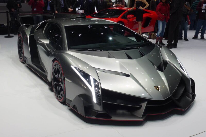 3. Lamborghini Veneno — 9 500 000 $