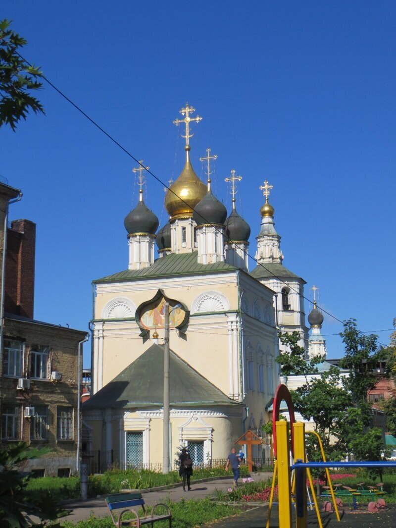 Шлюзовая и Дербеневская набережные