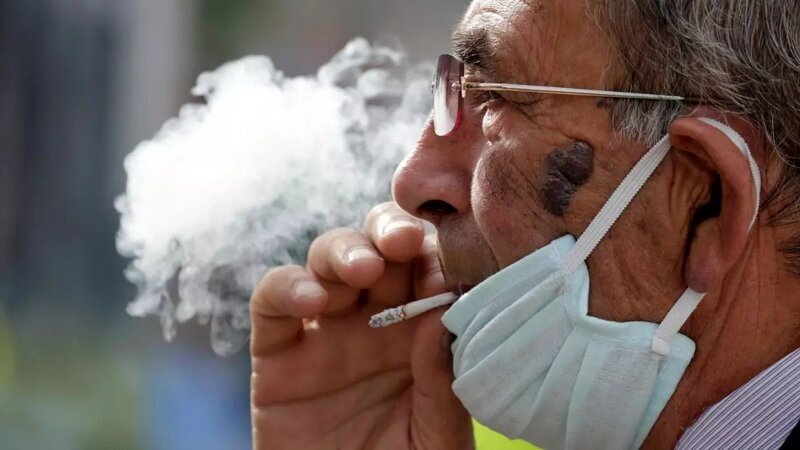 300 000 британцев бросили курить от страха перед коронавирусом