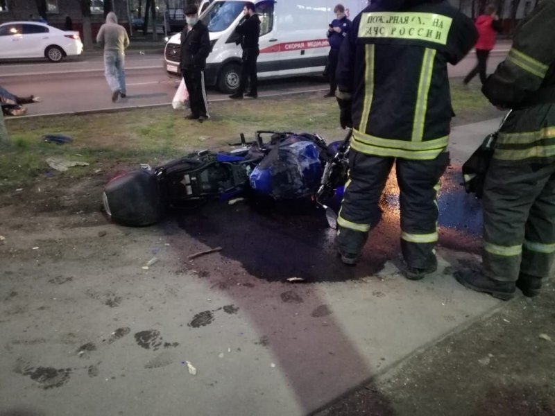 Авария дня. Мотоциклист погиб на юго-востоке Москвы