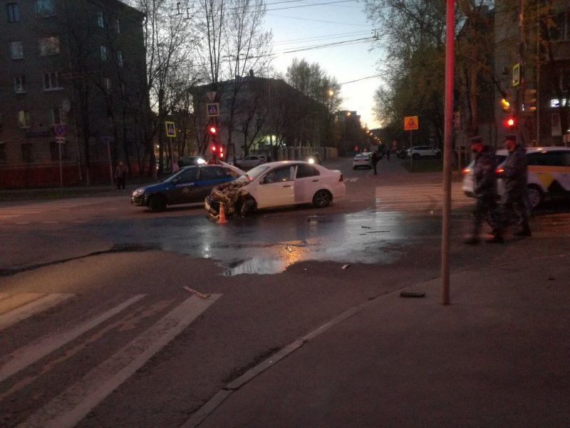 Авария дня. Мотоциклист погиб на юго-востоке Москвы