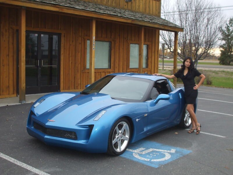 Похожий автомобиль десять лет назад уже продавался на eBay. Основой для него служил C6 Corvette 2005 года выпуска. Тогда автомобиль продавали без торгов за $42 500.