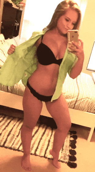 Гифки с девушками