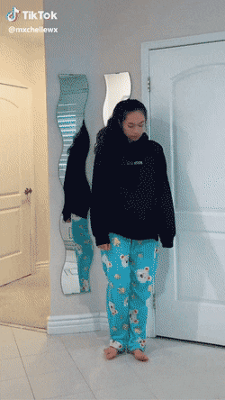 Гифки с девушками