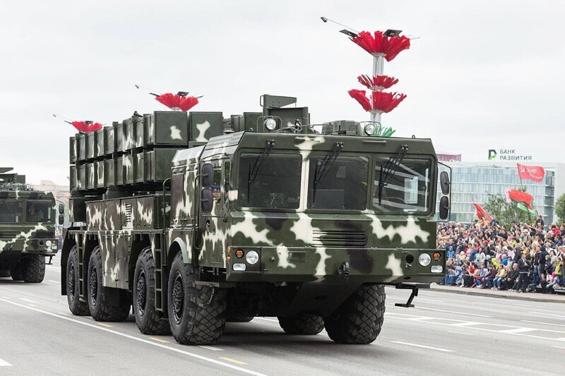 Лукашенко хотел бы показать минский парад Победы на российском телевидении