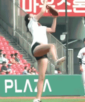 Вертлявая бейсболистка