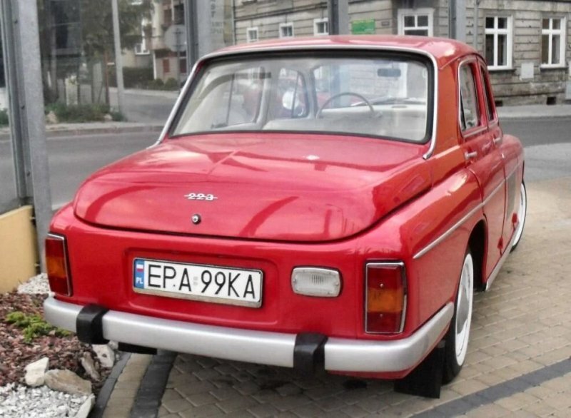 Польская «Победа» с кузовом седан. Архивные фото