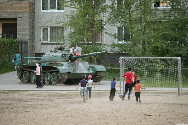 Не до вируса. Как сибиряки провели День Победы — фоторепортаж