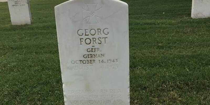 Американские ветераны против свастик — скандал из-за трёх надгробий