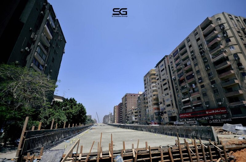 В Каире строят шоссе в считанных сантиметрах от домов