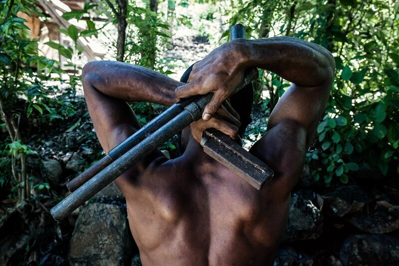 Дикие нравы: будни молодежных банд папуасов Новой Гвинеи