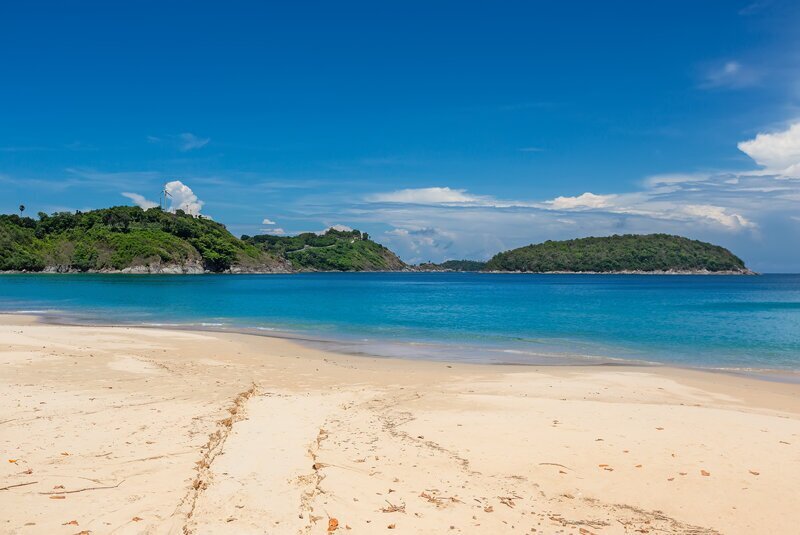 Немного тепла и моря в ленту. Красивые южные пляжи Пхукета - Равай, Най Харн, Ао Сан. Май 2020