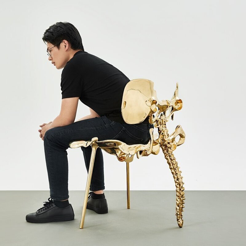 Китайские дизайнеры делают мебель на костях