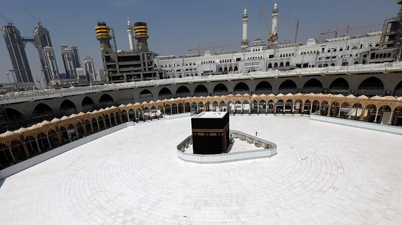 Большая (Заповедная) мечеть в Мекке и Мечеть Пророка в Медине  закрыты в священный месяц поста Рaмaдaн