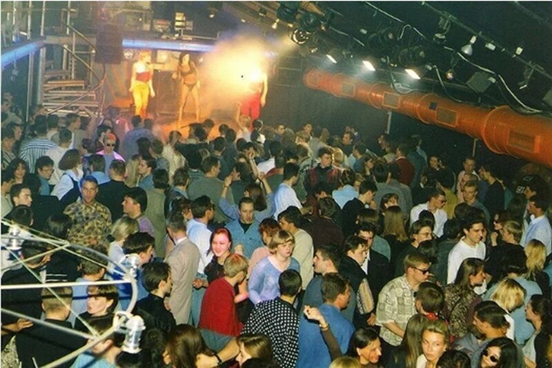 Вечеринка в клубе «Титаник», 1996 год.