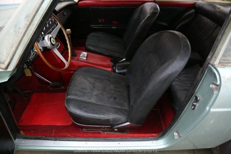 Лимитрованный Ferrari 250 GTE, забытый на 40 лет калифорнийском гараже