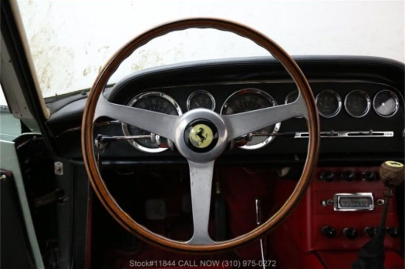 Лимитрованный Ferrari 250 GTE, забытый на 40 лет калифорнийском гараже