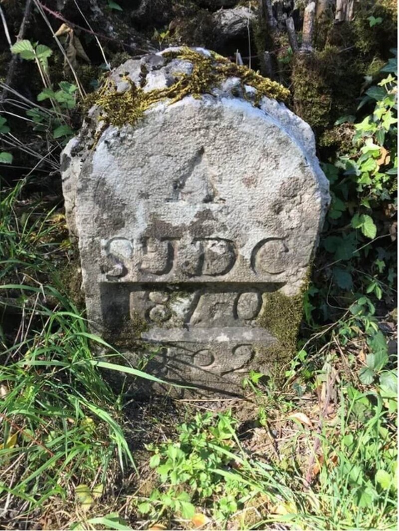 7. Необычный камень попался у деревушки Битэм в графстве Камбрия.